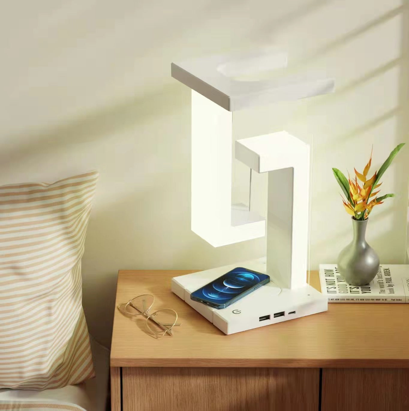 lampe flottante avec chargeur sans fil pour smartphone